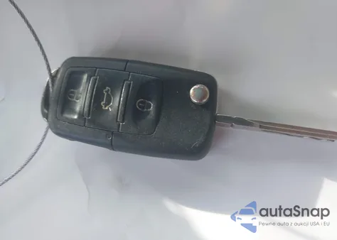 2006 Volkswagen New Beetle 2.5 из США, поврежденный, VIN 3VWSF31Y16M300470